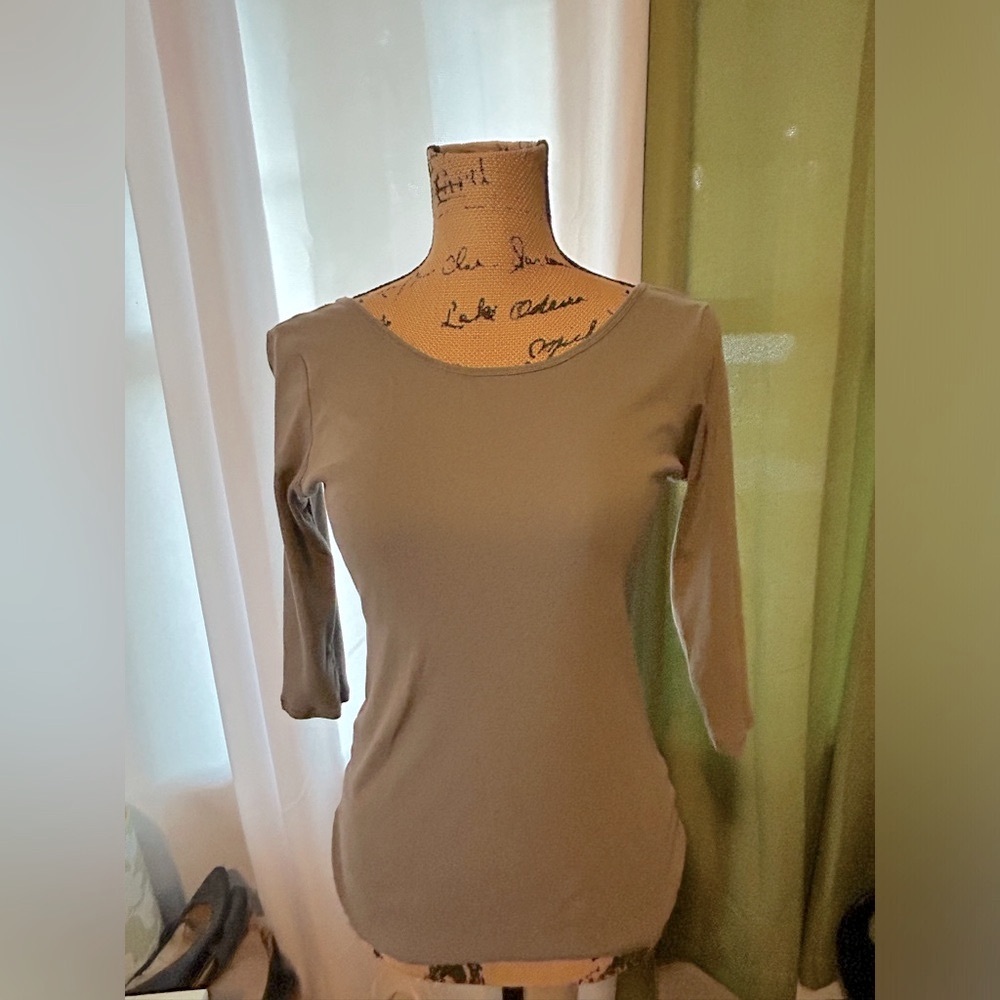 Gray VS Tee Shop Fitted Long Sleeve Tee with scoop back